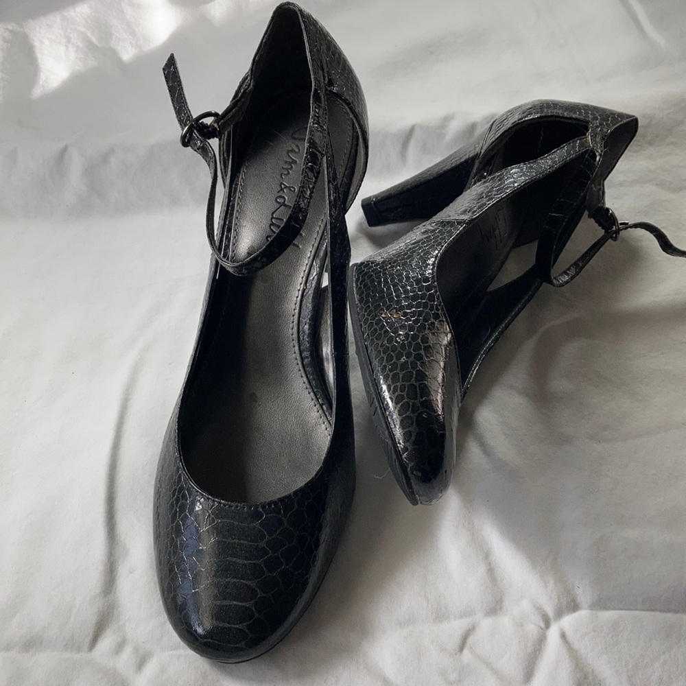 NWOTs Sam & Libby 3” heels